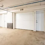 Globalstay Exclusive 4 Bedroom Townhouse In Downtown Toronto With Parking